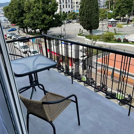 Apartman Square View